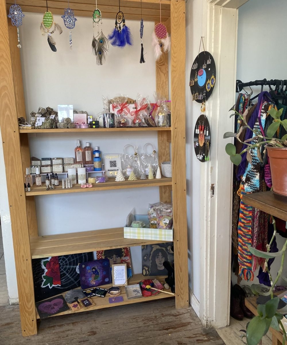 1b7f3ec4 b7c2 4f0d a423 d6ad01b85c95